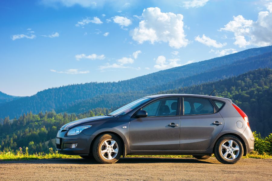 Manual car rental in Marrakech